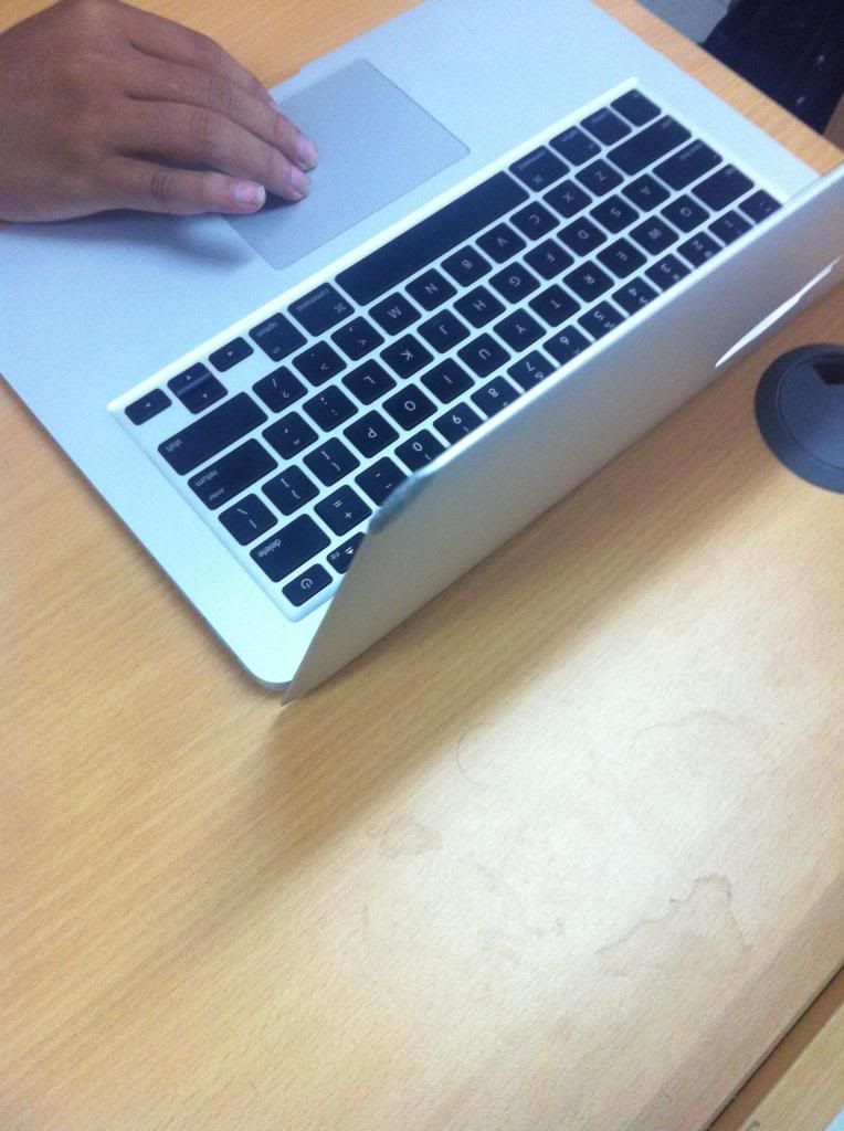 Macbook pro 13 inch, Macbook pro 15 inch, Macbook pro 17 inch và macbook pro Retina - 1