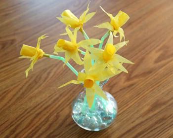 20tissue-dafodills-03.jpg
