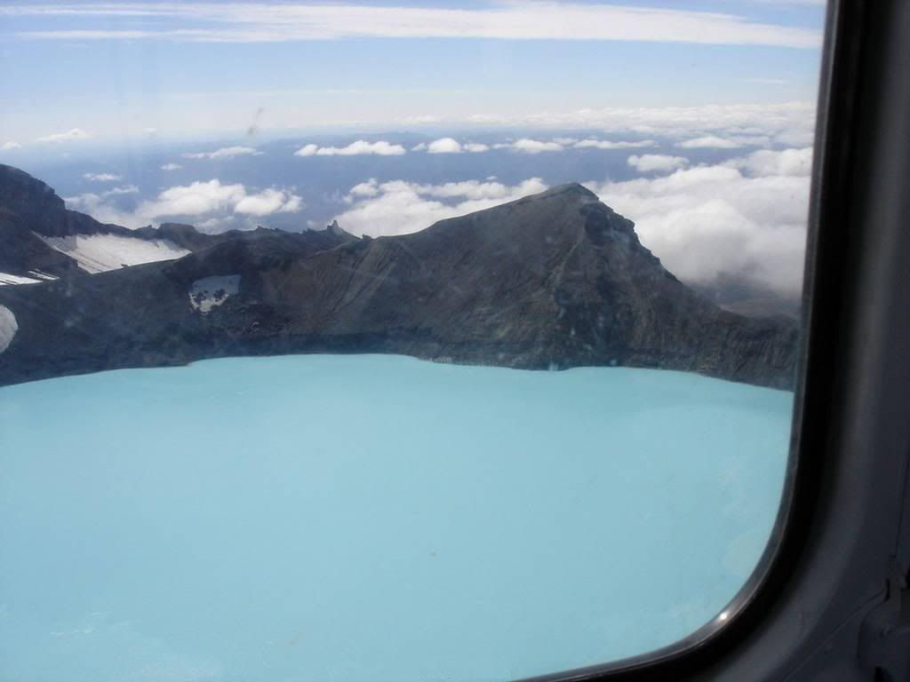 204082xcitefun-mt-ruapehu-crater-lake-4.jpg