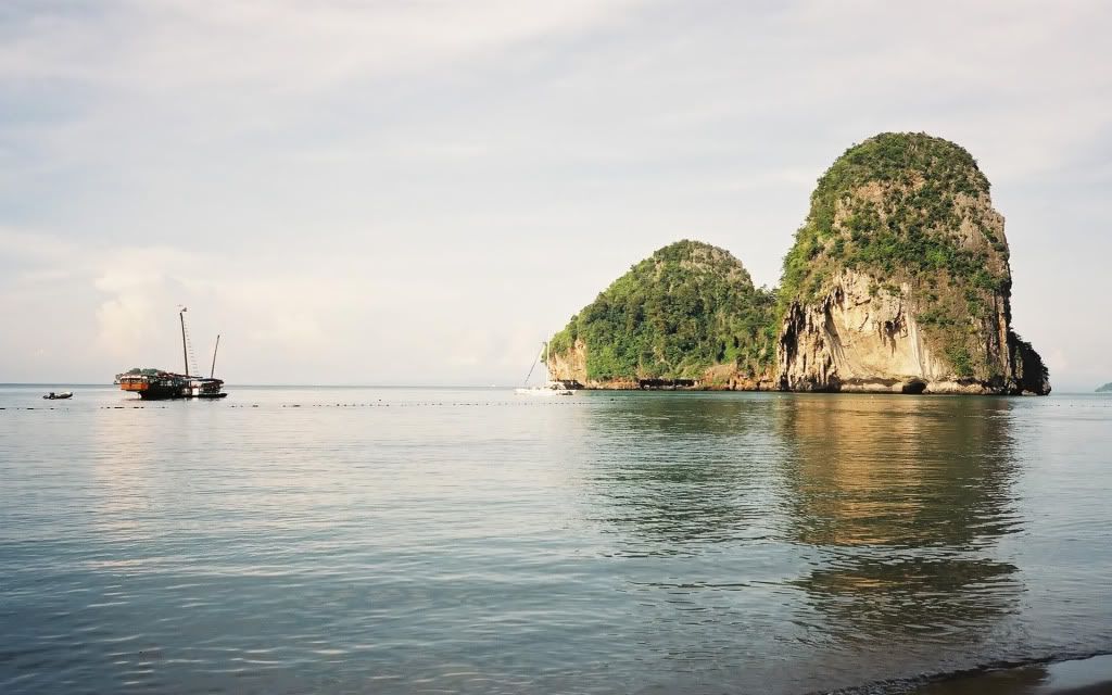 Krabi_Thailand_Andaman_Sea.jpg