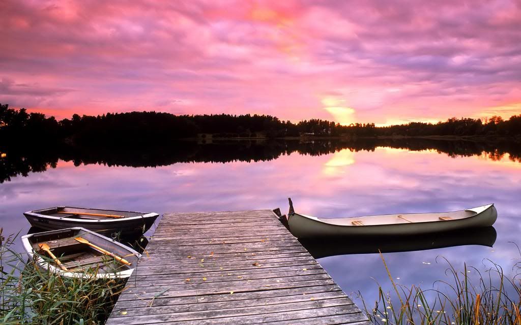 Pond_boats_widescreen_wallpaper.jpg