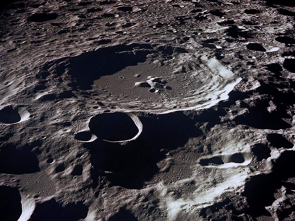 moon_crater-1915.jpg