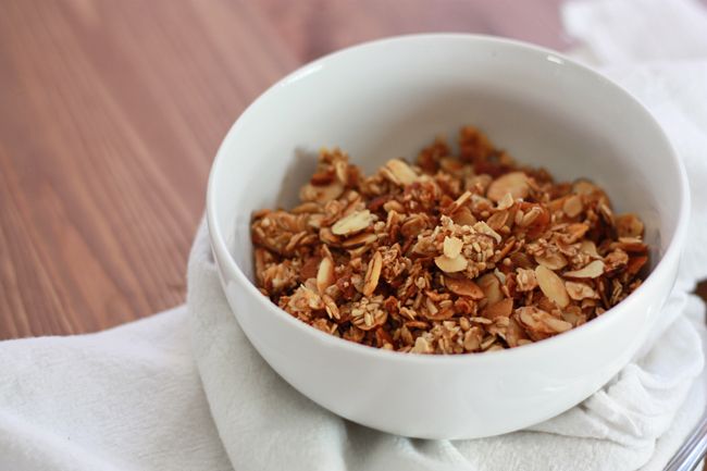 Honey Almond Granola (GF) // One Lovely Life 