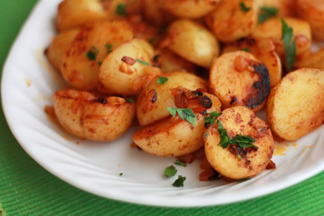 Smoked Paprika Pan-Roasted Potatoes // One Lovely Life