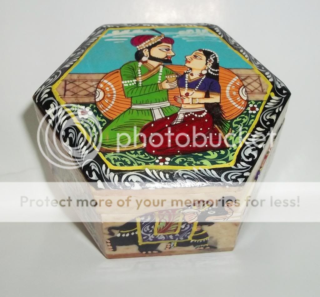 Soap Stone Mugal Painting Box _(Handicraft  