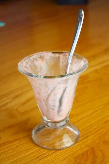 strawberry frozen yogurt 2